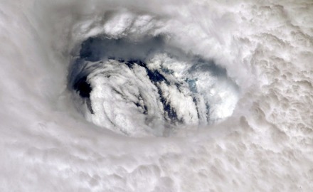 L'œil de l'ouragan Dorian, Nick Hague sur Twitter